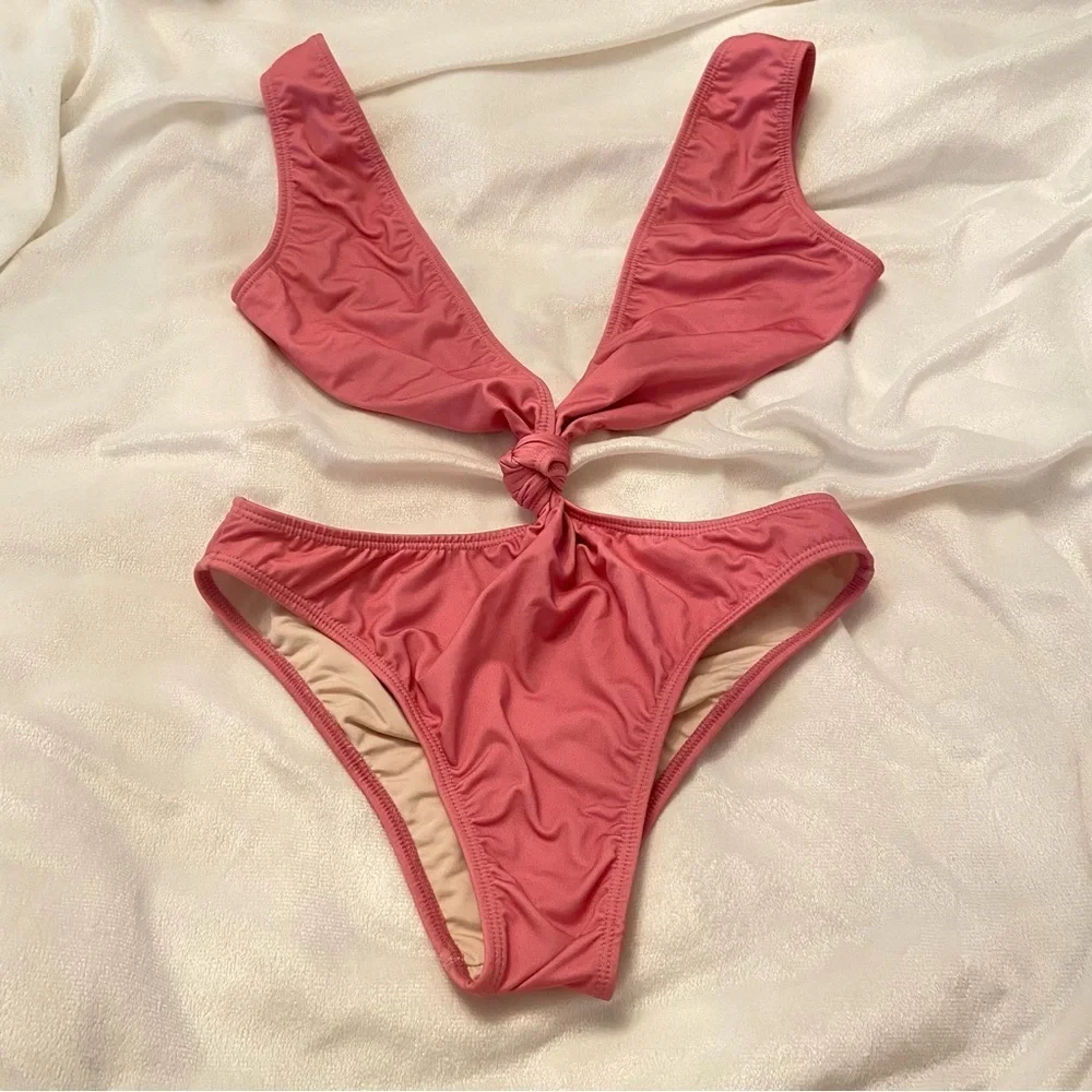 New! La Gotta Pink Brassica Cut-Out One-Piece Swimsuit NWOT 3483